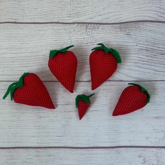 Handmade Strawberry Set of 5 Fabric and Felt Polka Dot Decorative Pincushions - Picture 1 of 12